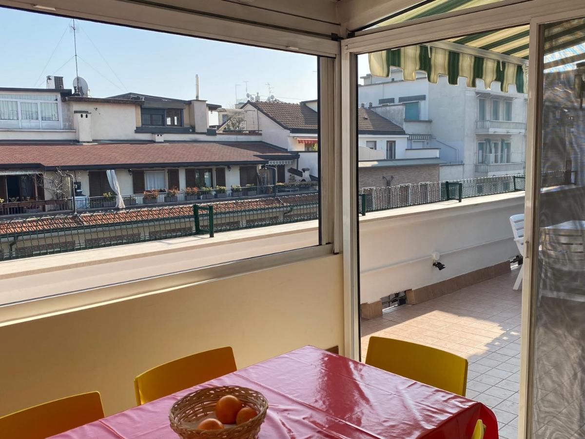 Fashion And Design - Terrace In Centrale Milan Extérieur photo